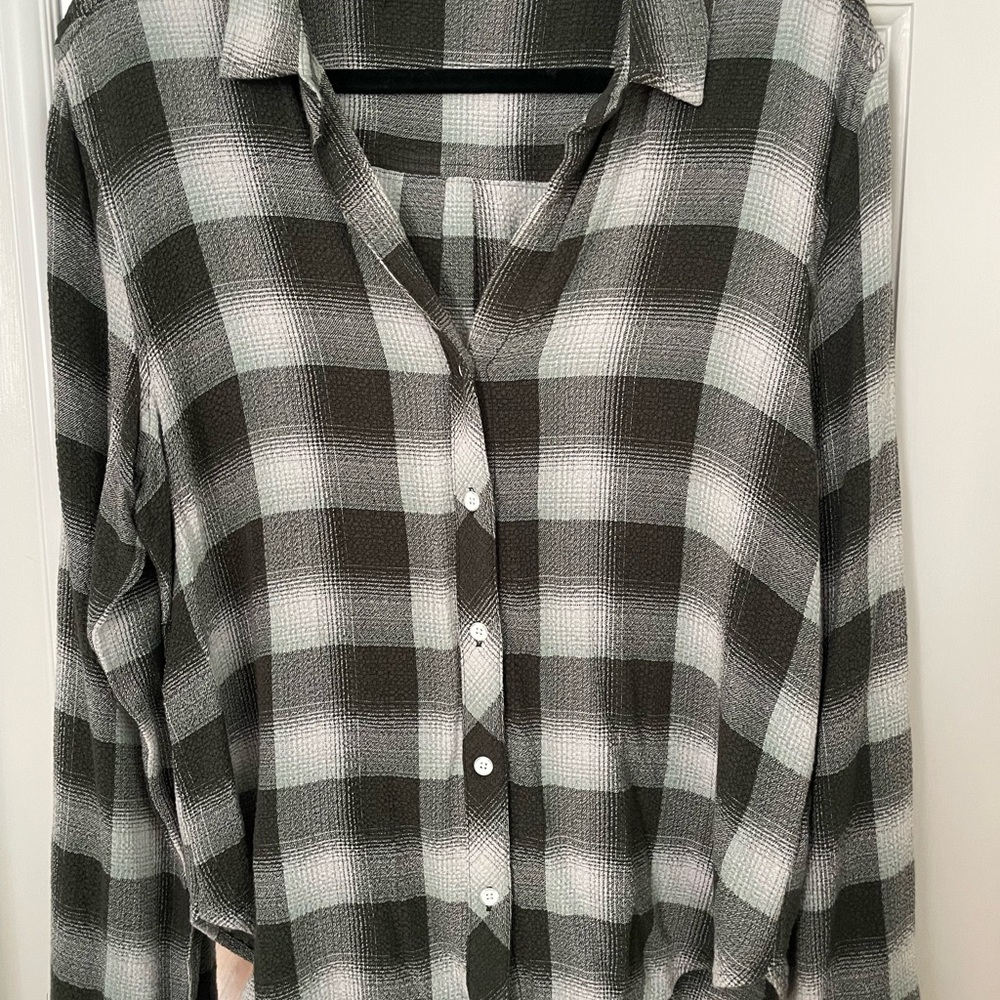 Cloth & Stone Green and White Plaid Button-Down Shirt Size L